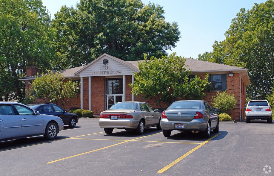 More Photos Of 771 Neeb Rd, Cincinnati Medical For Lease