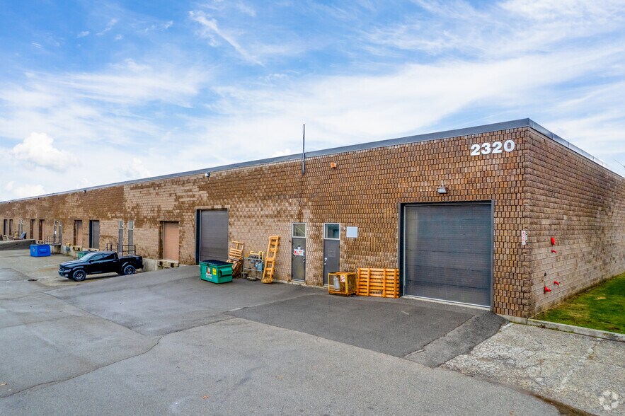 More Photos Of 2320 Tedlo St, Mississauga Light Manufacturing For Lease