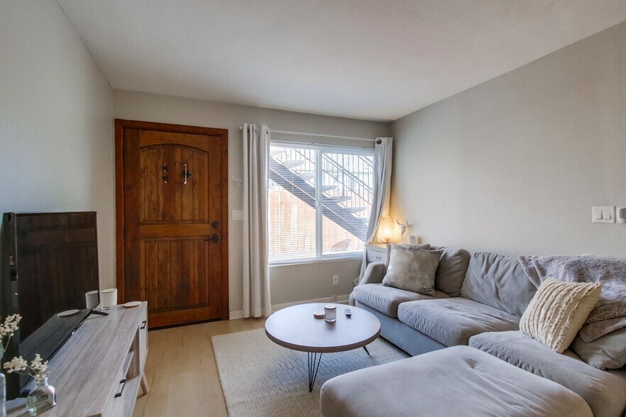 More Photos Of 4344 Van Dyke Ave, San Diego Apartments For Sale