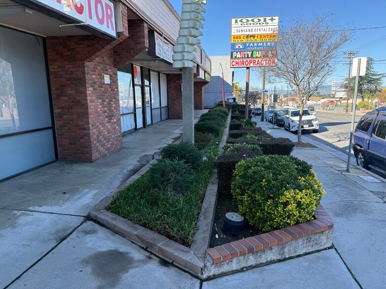 More Photos Of 7902-7912 Foothill Blvd, Sunland Freestanding For Lease