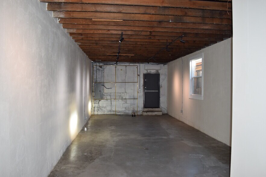 More Photos Of 2650-2654 S Broadway, Denver Storefront For Lease