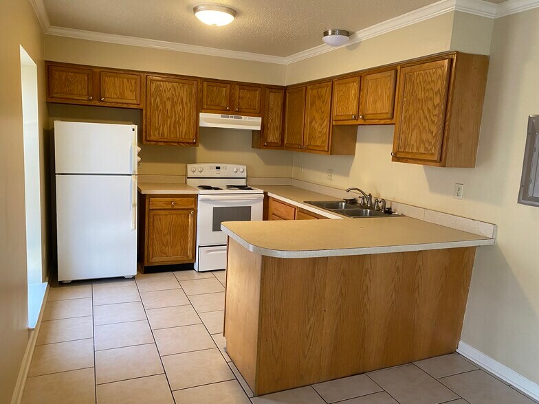 More Photos Of 3005 Lake Villa Dr, Metairie Apartments For Sale