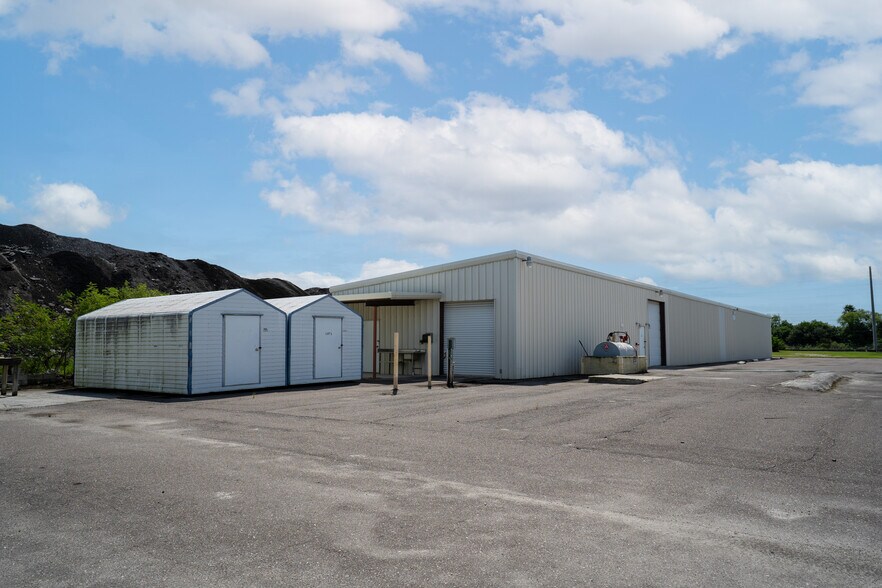 More Photos Of 12625 40th St N, Clearwater Warehouse For Sale