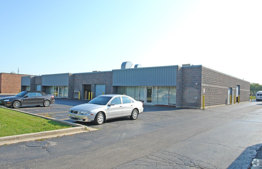 Primary Photo Of 200 Easy St, Carol Stream Warehouse For Lease
