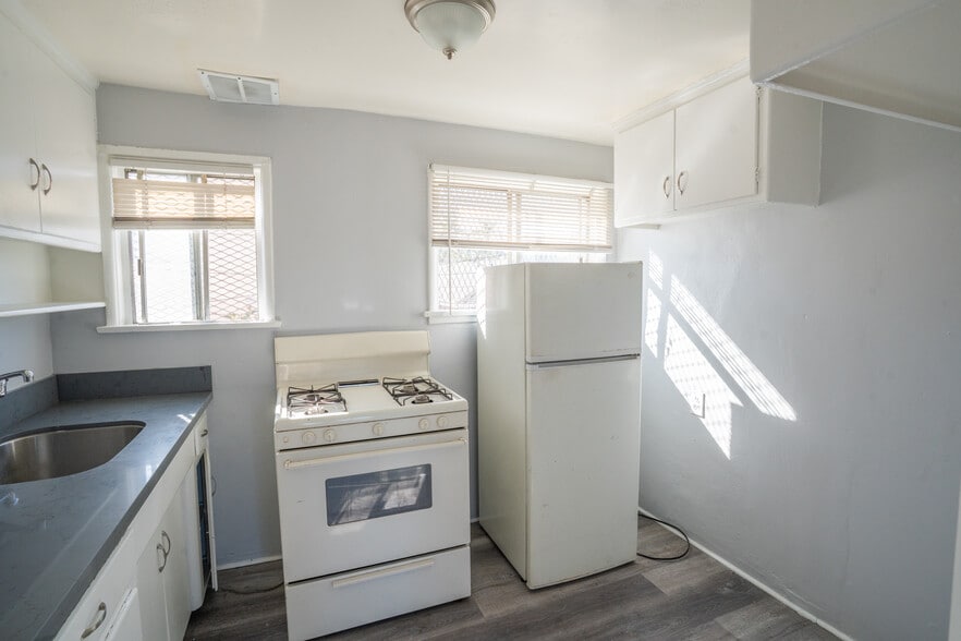 More Photos Of 242 E Del Amo Blvd, Long Beach Multifamily For Sale