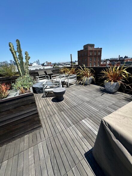 More Photos Of 1516 Folsom St, San Francisco Loft Creative Space For Lease