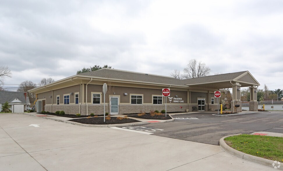 More Photos Of 510 Main St, Belpre Office For Sale