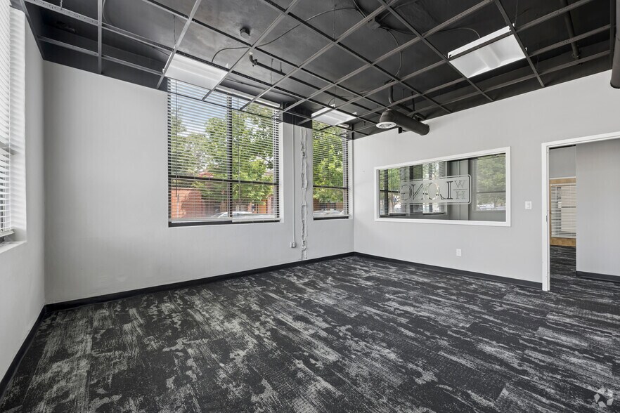 More Photos Of 300 N 5th St, Lafayette Apartments For Lease