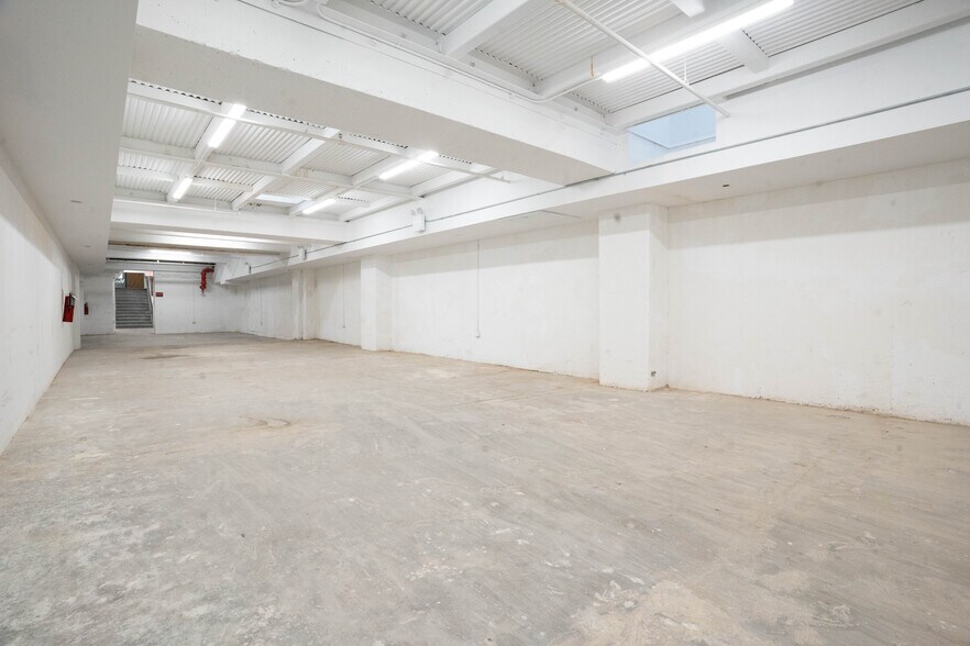 More Photos Of 25 Great Jones St, New York Apartments For Lease