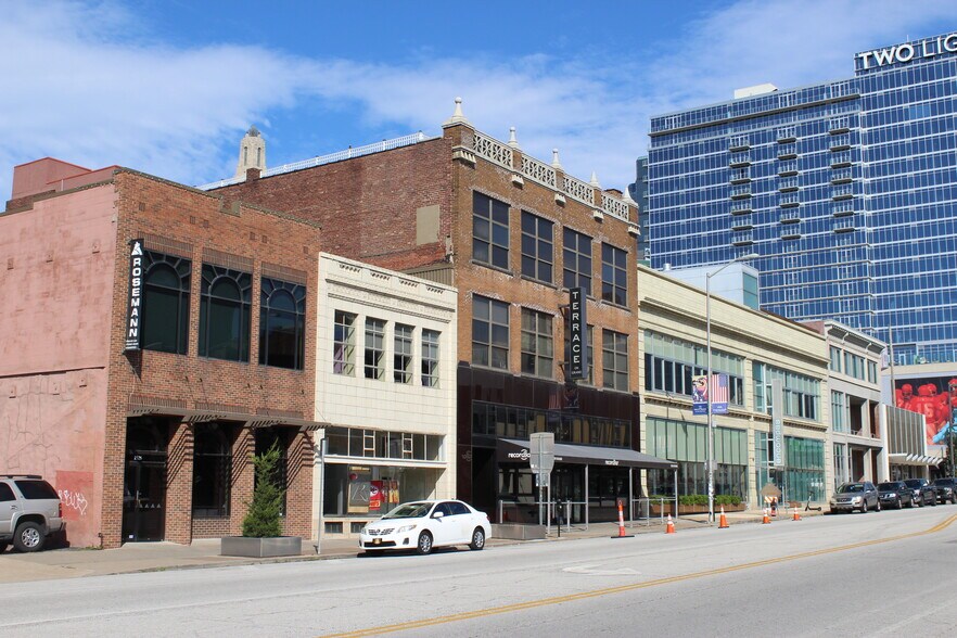 More Photos Of 1520 Grand Blvd, Kansas City Storefront Retail Office For Sale