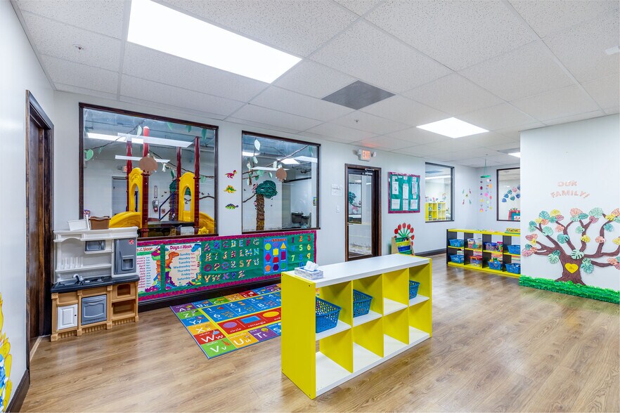 More Photos Of 25 SW 9th St, Miami Coworking Space