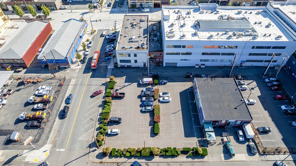 More Photos Of 1316 Wall St, Everett Office For Sale