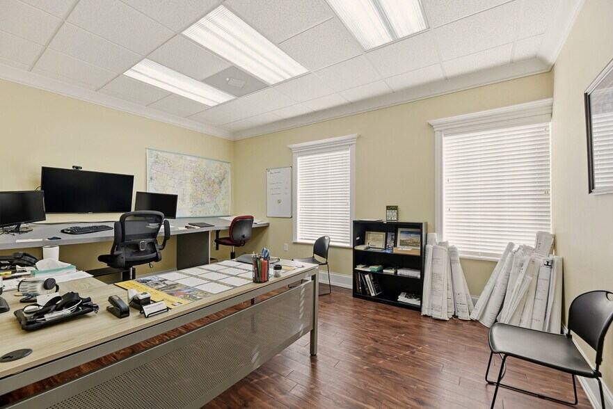 More Photos Of 430 Montbrook Ln, Knoxville Office For Lease