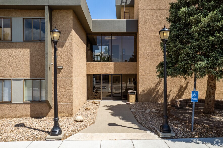 More Photos Of 1360 S Wadsworth Blvd, Lakewood Office For Lease