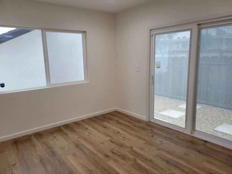 More Photos Of 323 E San Joaquin Ave, Tulare Office Residential For Lease