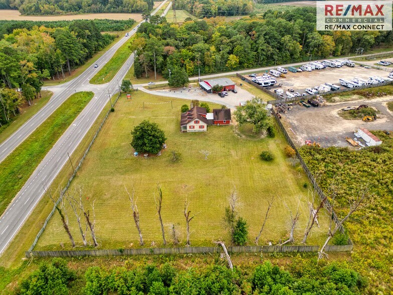 More Photos Of 17466 Benns Church Blvd, Smithfield Freestanding For Sale