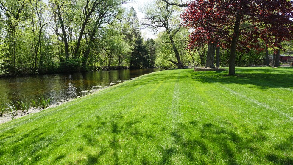 More Photos Of 141 County Road Kk, Amherst General Retail For Sale