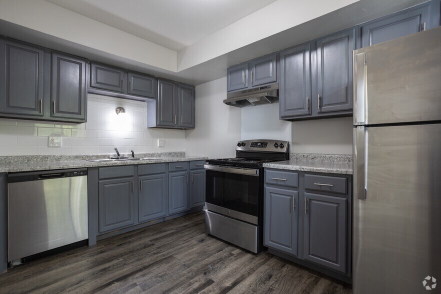 More Photos Of 321 N Butler Blvd, Lansing Apartments For Sale