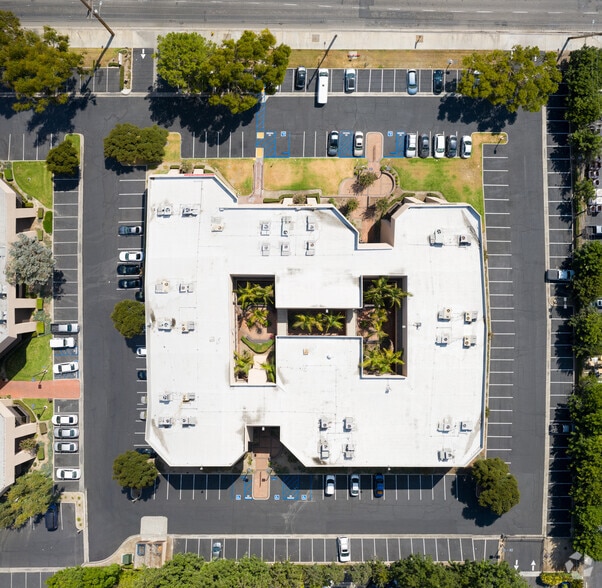 More Photos Of 1661 N Raymond Ave, Anaheim Unknown For Lease