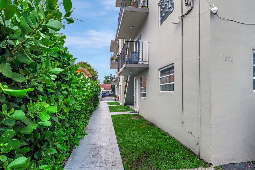 More Photos Of 2014 SW 3rd St, Miami Apartments For Sale