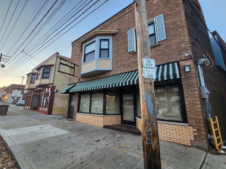 Primary Photo Of 9918 Lorain Ave, Cleveland Freestanding For Lease