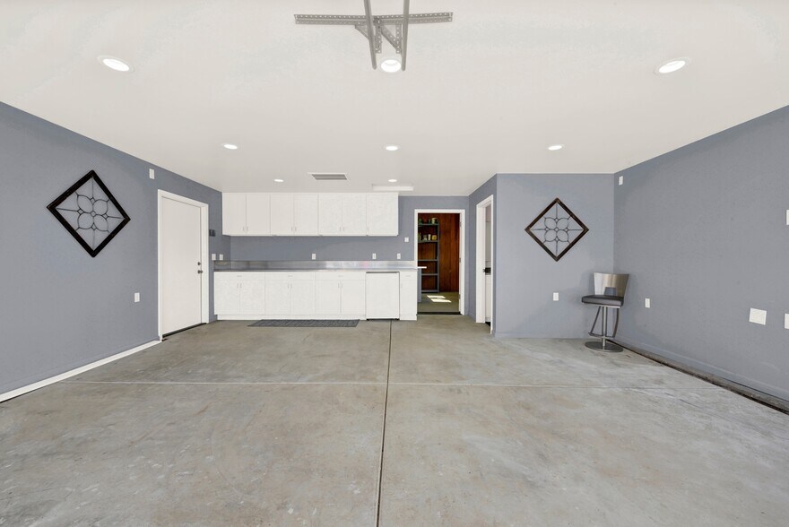 More Photos Of 8560 Holmes Ln, Winters Specialty For Sale
