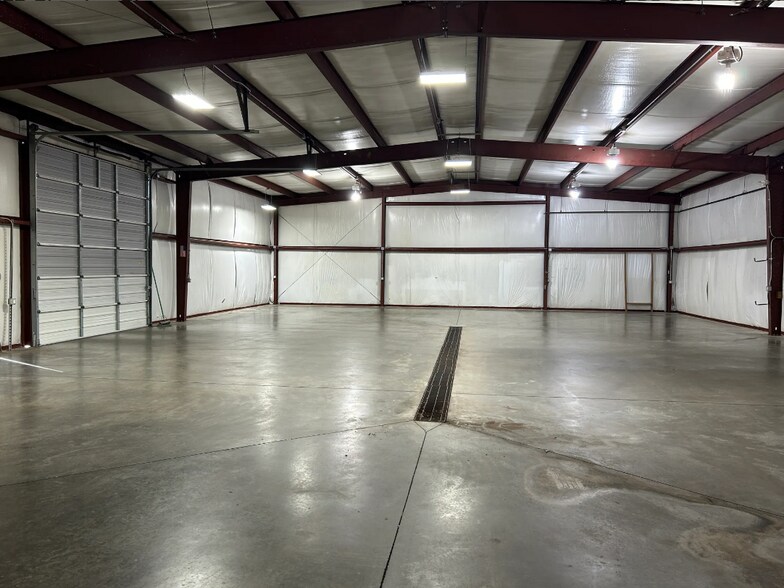 More Photos Of 133 Chester Ct, Bowling Green Warehouse For Lease