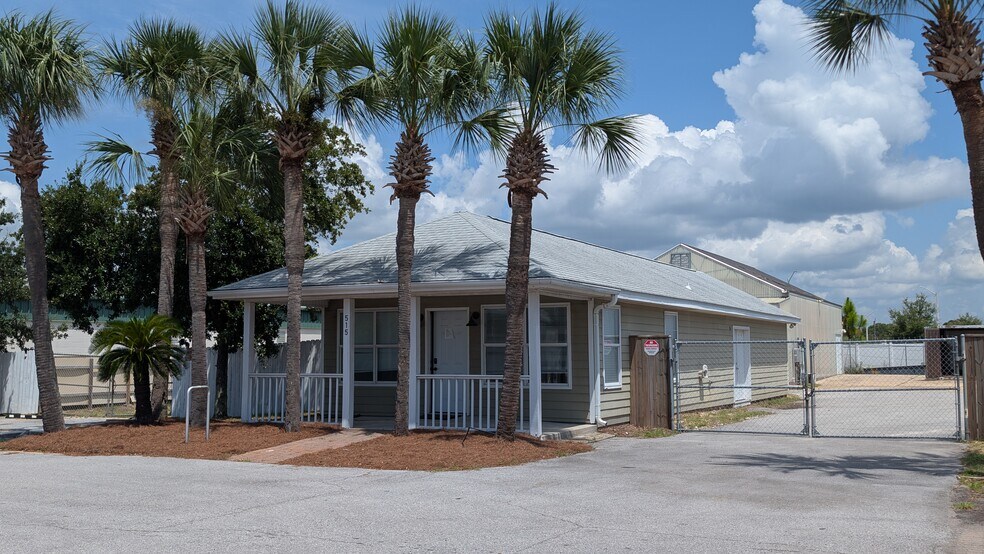 Primary Photo Of 515 Mountain Dr, Destin Flex For Lease