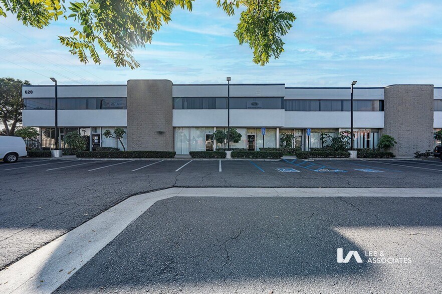 More Photos Of 620 W 16th St, Long Beach Warehouse For Sale