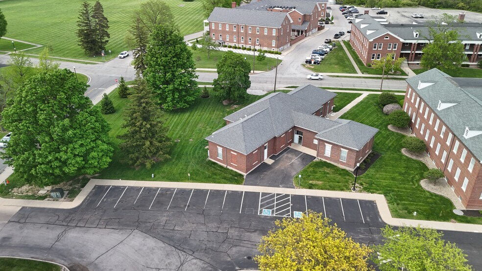 More Photos Of 5635 Lawton East Drive loop, Indianapolis Restaurant For Sale