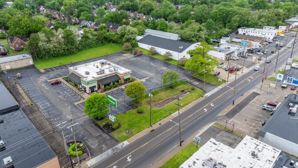 More Photos Of 5075 Crookshank Rd, Cincinnati Restaurant For Sale