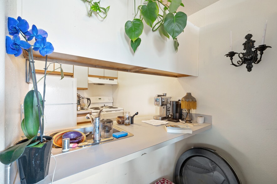 More Photos Of 3425 14th Ave W, Seattle Apartments For Sale