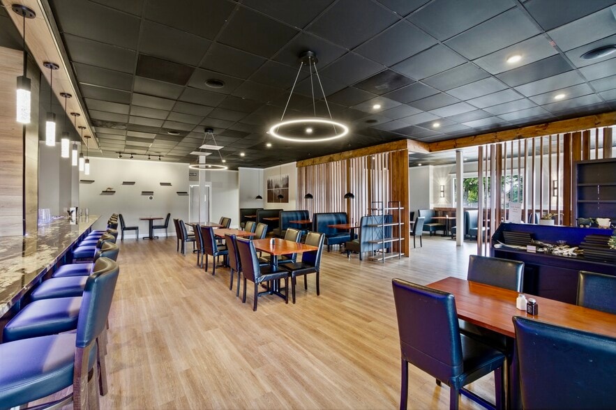 Primary Photo Of 4405-4435 Liberty Rd S, Salem Restaurant For Lease