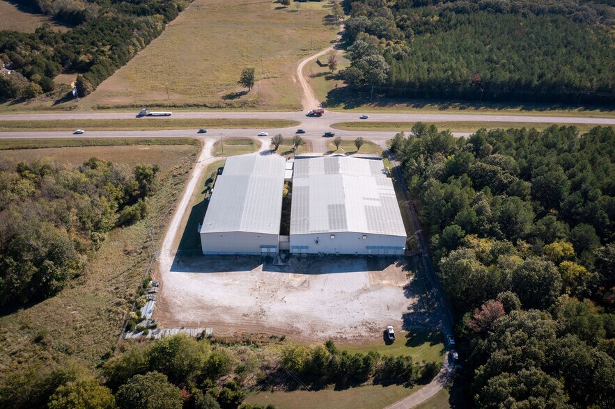 More Photos Of 1025 US 45, Starkville Service For Sale