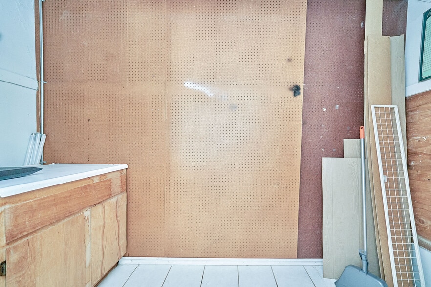 More Photos Of 3361 W 1st St, Los Angeles Unknown For Lease