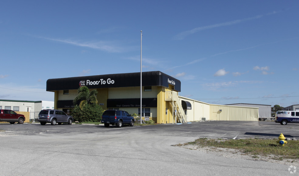 Primary Photo Of 16133 S Tamiami Trl, Fort Myers Storefront Retail Office For Lease