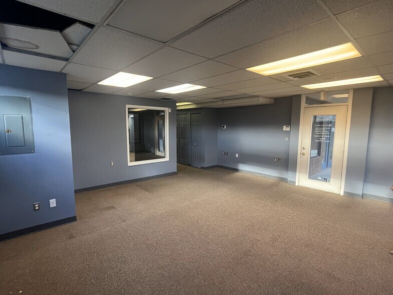 More Photos Of 370 Boston Post Rd, Orange Office For Lease