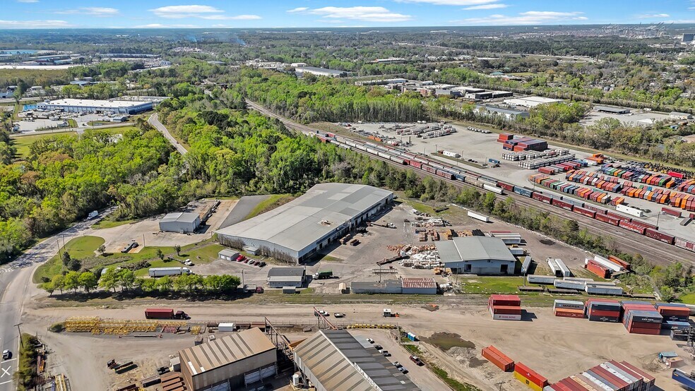 More Photos Of 1926 W Gwinnett St, Savannah Warehouse For Sale