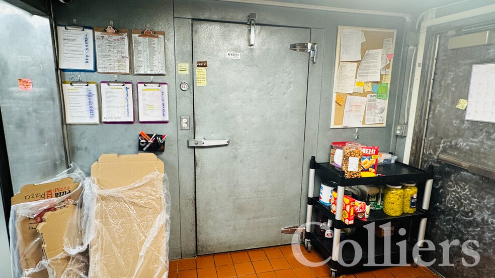 More Photos Of 2840 Pocatello Ave, American Falls Storefront For Sale