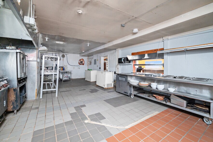 More Photos Of 1710 Second St, Pleasanton Restaurant For Sale