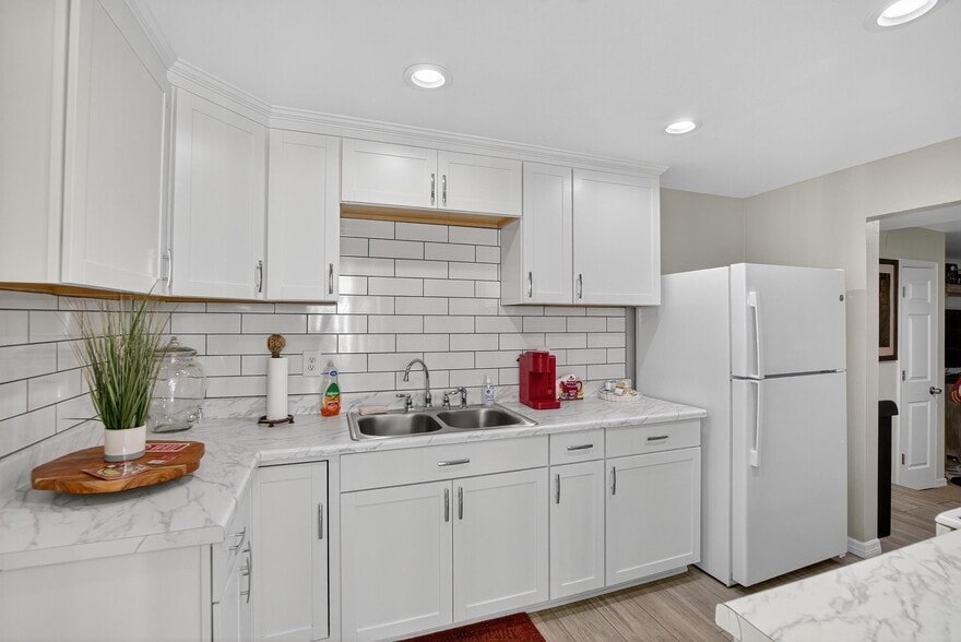 More Photos Of 805 N Wheeler St, Plant City Hospitality For Sale