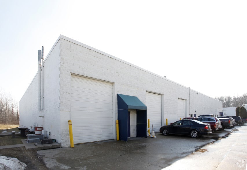 More Photos Of 2370 Meijer Dr, Troy Light Manufacturing For Lease