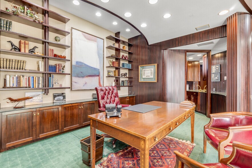 More Photos Of 100-104 Riverside Dr, New Smyrna Beach Office For Sale