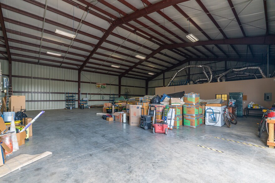 More Photos Of 8601 Fawn Trl, Conroe Warehouse For Sale