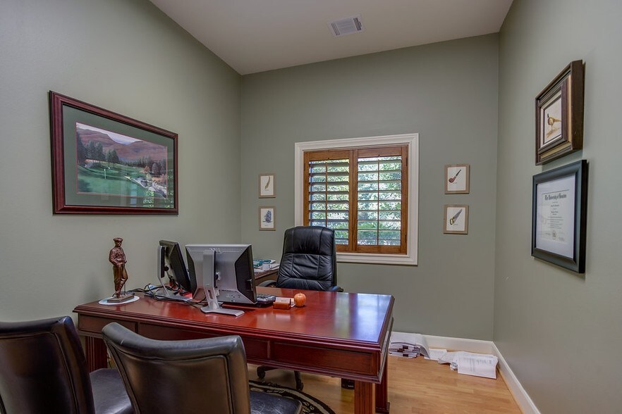 More Photos Of 403 Corporate Woods Dr, Magnolia Medical For Lease