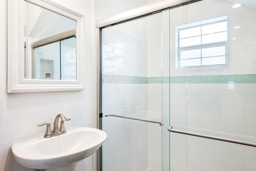 More Photos Of 2974 Van Buren Ave, Naples Storefront Retail Residential For Sale