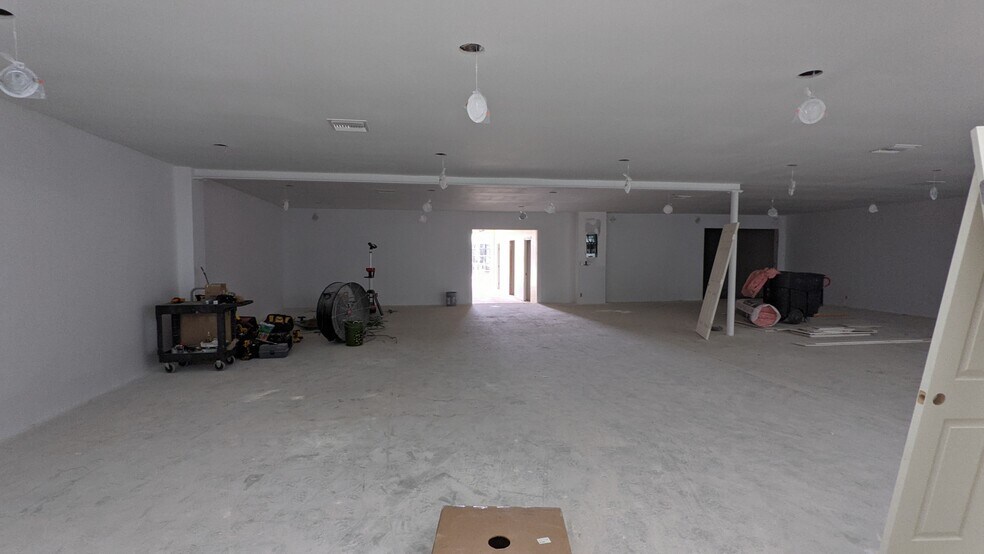 More Photos Of 440 E Holt Ave, Pomona Storefront For Lease