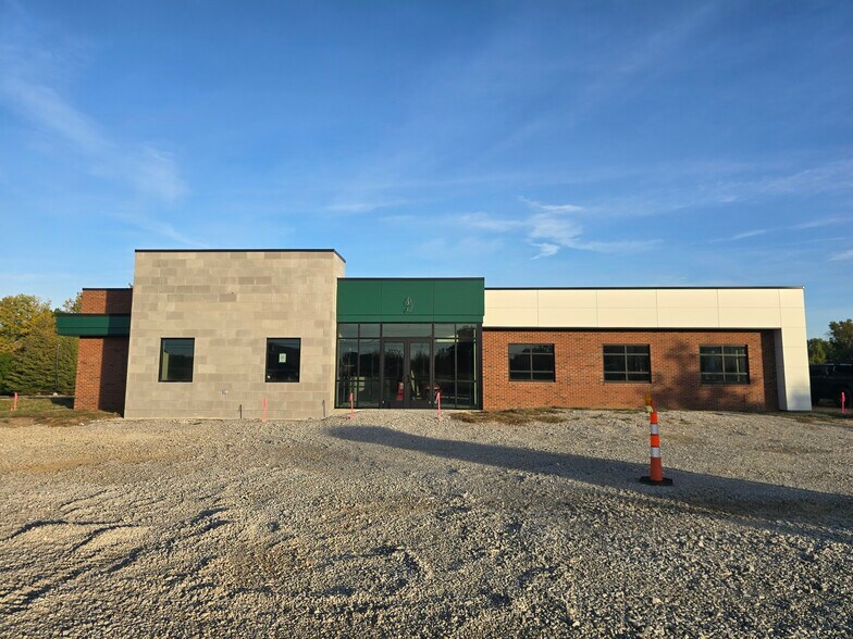 More Photos Of 2229 State Rte 157, Edwardsville Medical For Lease