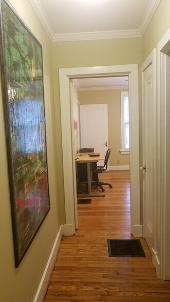 More Photos Of 331 22nd Ave N, Nashville Office For Sale