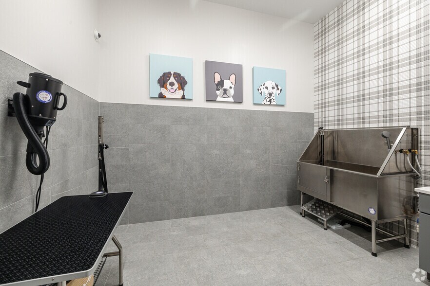 More Photos Of 250 McHenry Rd, Buffalo Grove Apartments For Lease